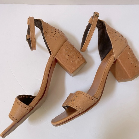 BALI ELF Beautiful Handmade Leather Ankle Strap Sandals 
Size 7.5 - Picture 10 of 16